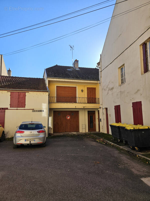 Maison à VERDUN-SUR-LE-DOUBS