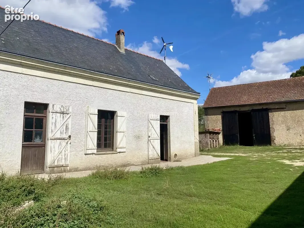 Ancien corps de ferme sur 6 810 m2 de terrain - photo 3