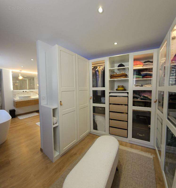 Maison à ROCHEFORT-EN-VALDAINE