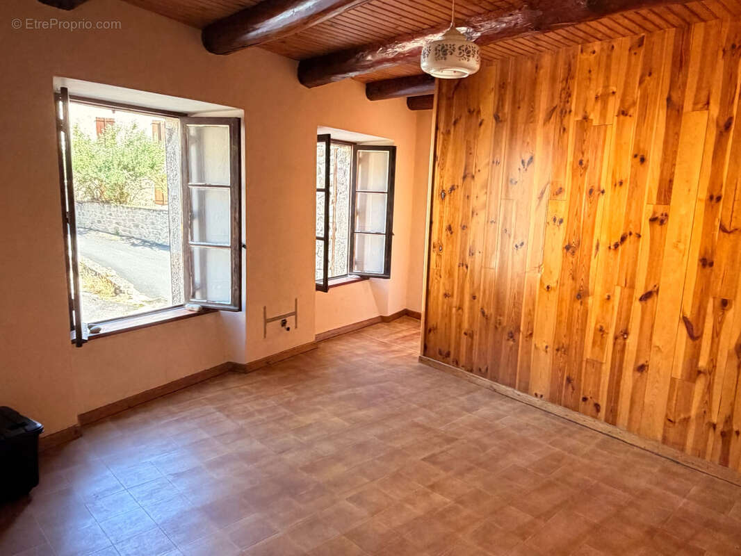 Jolie maison en pierres - photo 5