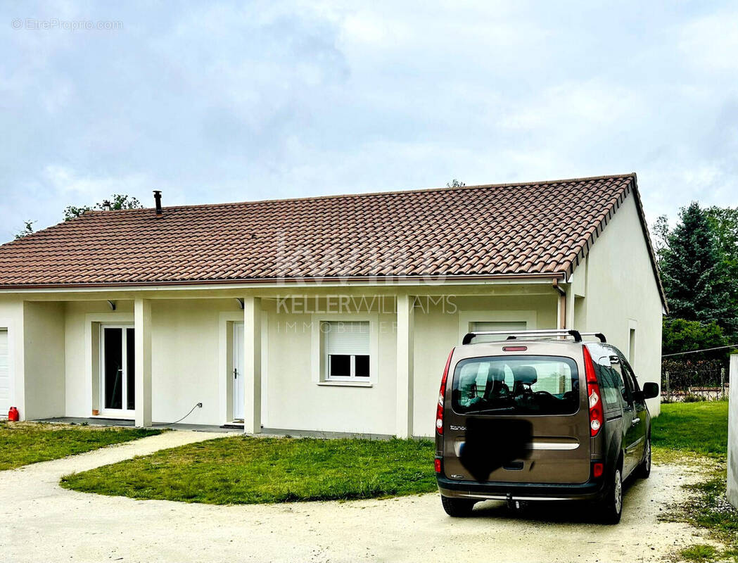 Maison à NIEUL