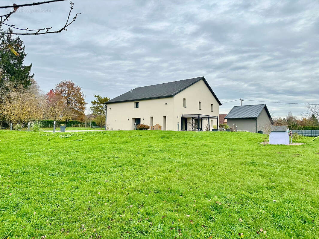 Maison à LUXEUIL-LES-BAINS