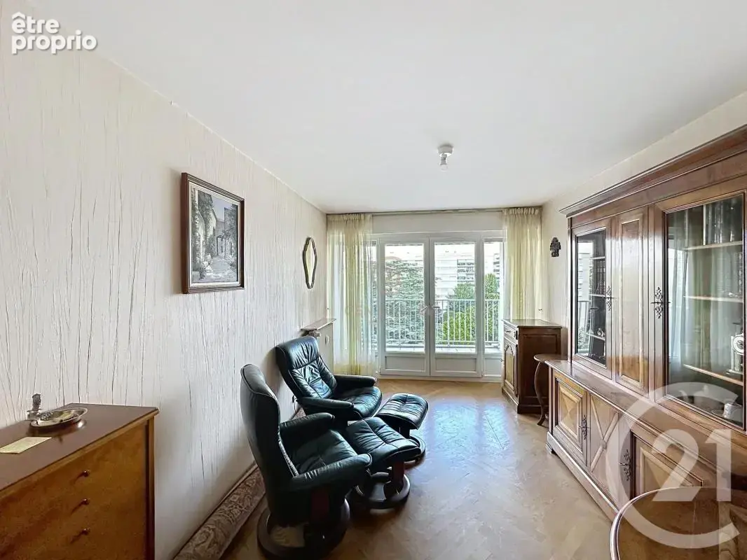 Appartement 67 m² à Sainte-Foy-Les-Lyon  - photo 2