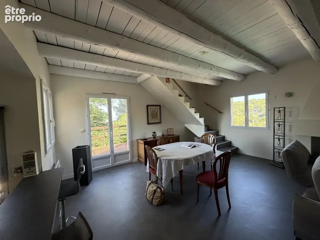 Villa T6 de 144 m² environ exposée sud/ouest avec vue sur la mer, implantée sur un terrain arboré de 720 m² - photo 5