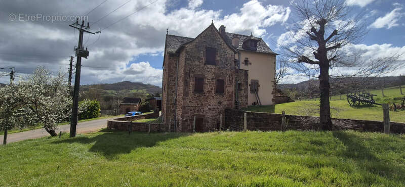 Maison à SAINT-CHRISTOPHE-VALLON