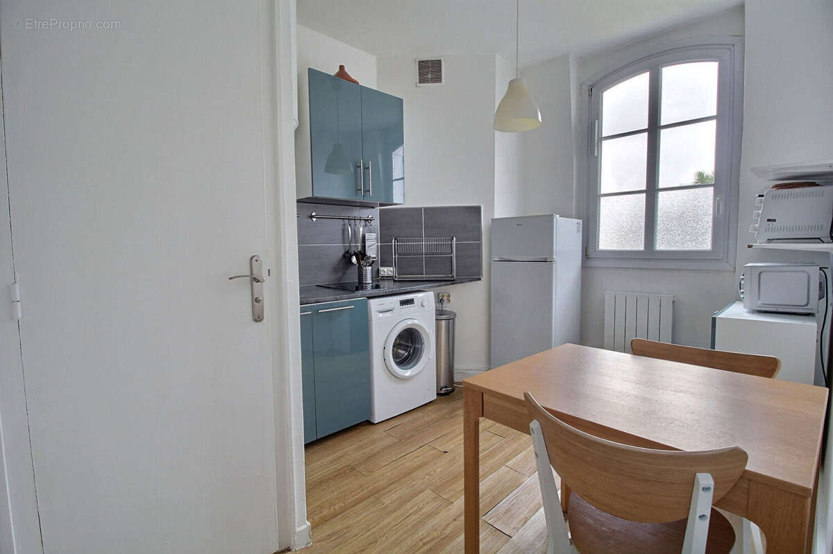 Appartement à LA GARENNE-COLOMBES