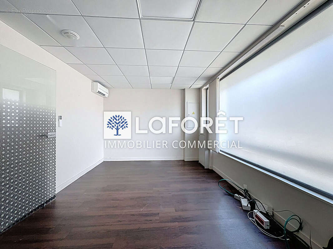 Immeuble 7 logements local commercial parking jardin Parthenay - photo 29