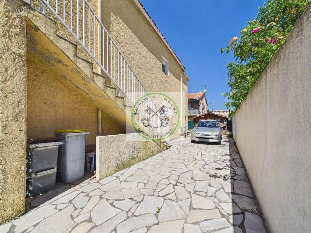 Appartement à FREJUS