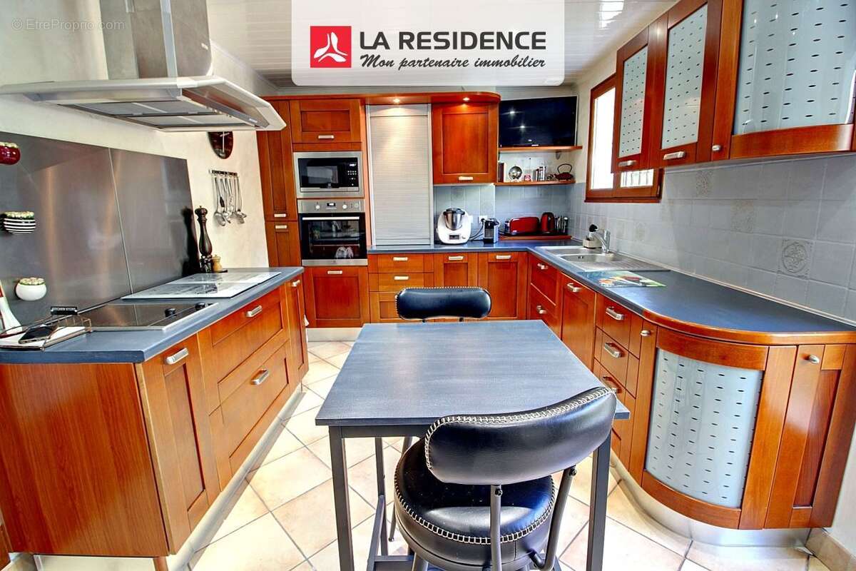 Maison à VAUX-SUR-SEINE