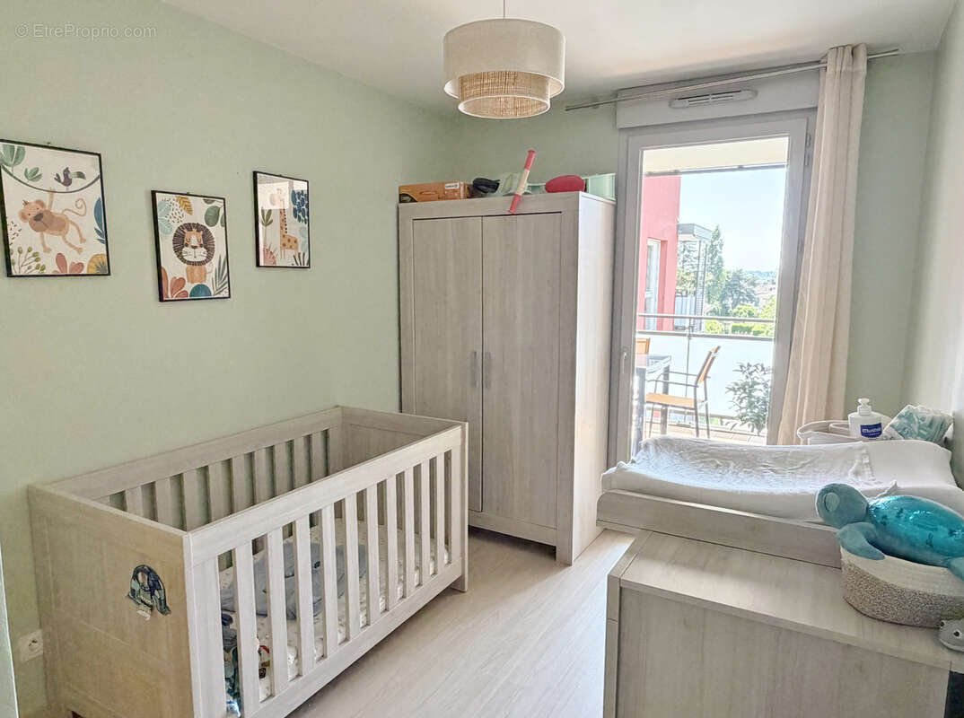 Appartement à CRAPONNE