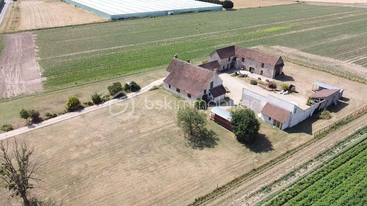 Propriété d'exception de 240m² 8 pièces - photo 28