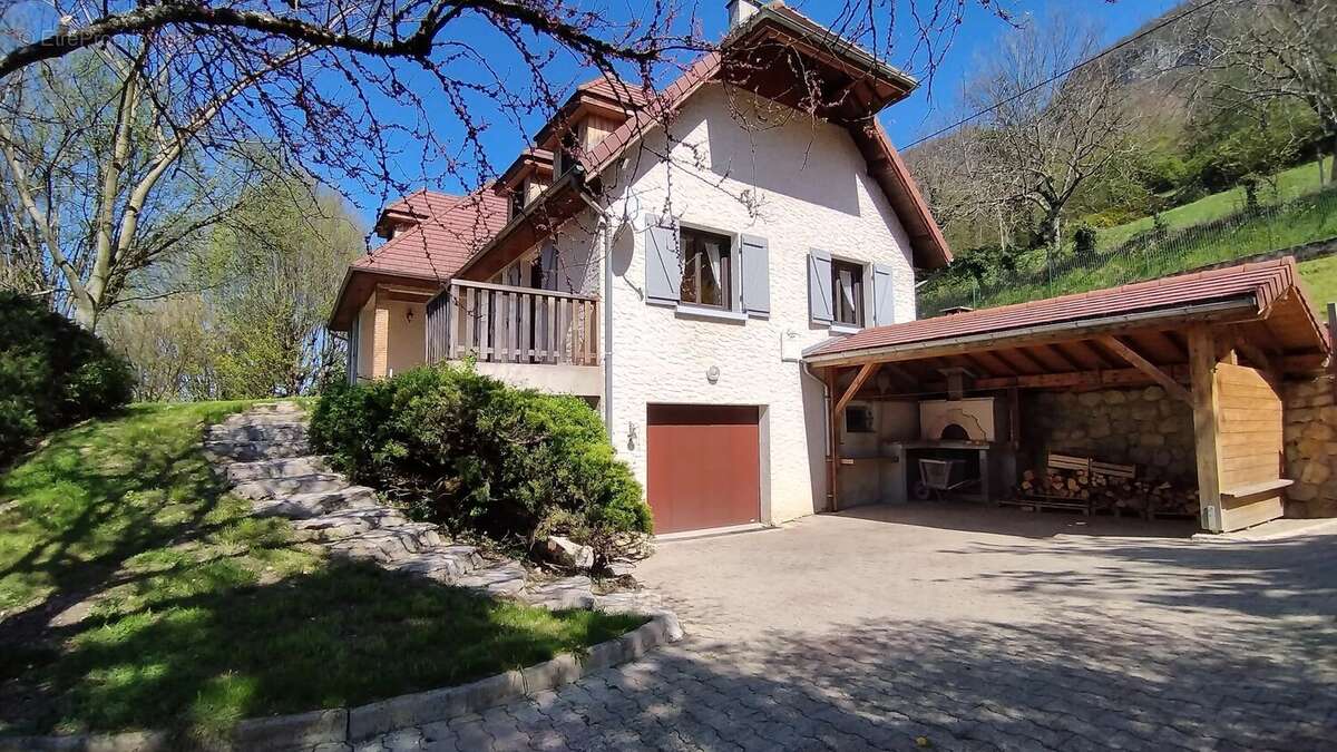 Maison à SAINT-PIERRE-DE-CHERENNES