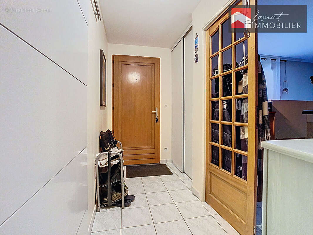 Villa de plain pied, 4 chambres, double garage - 01190 GORREVOD - photo 3