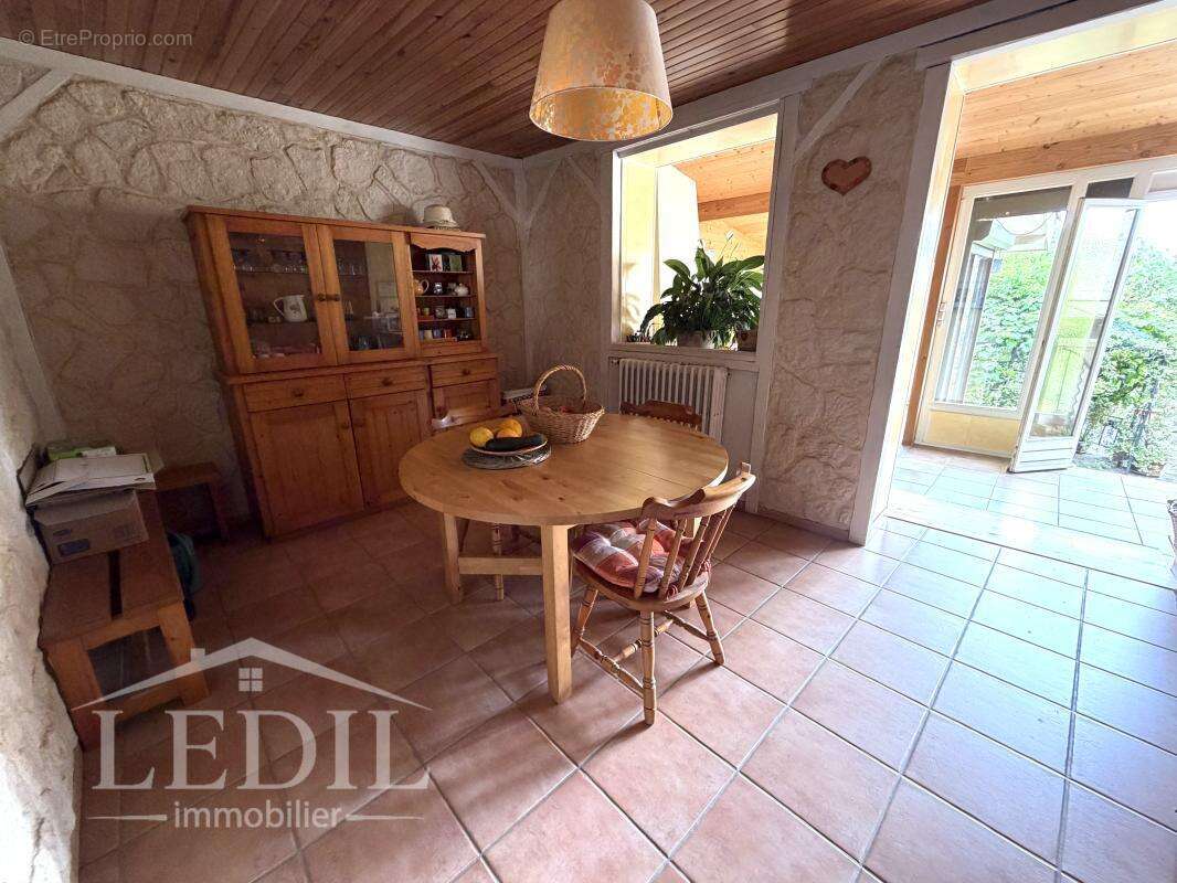 Maison de ville avec jardin, terrasse et garage - photo 4