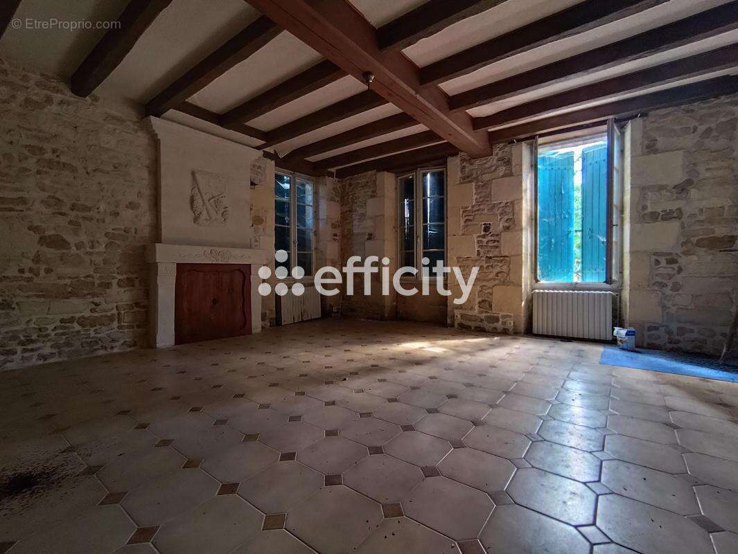 Maison à COGNAC