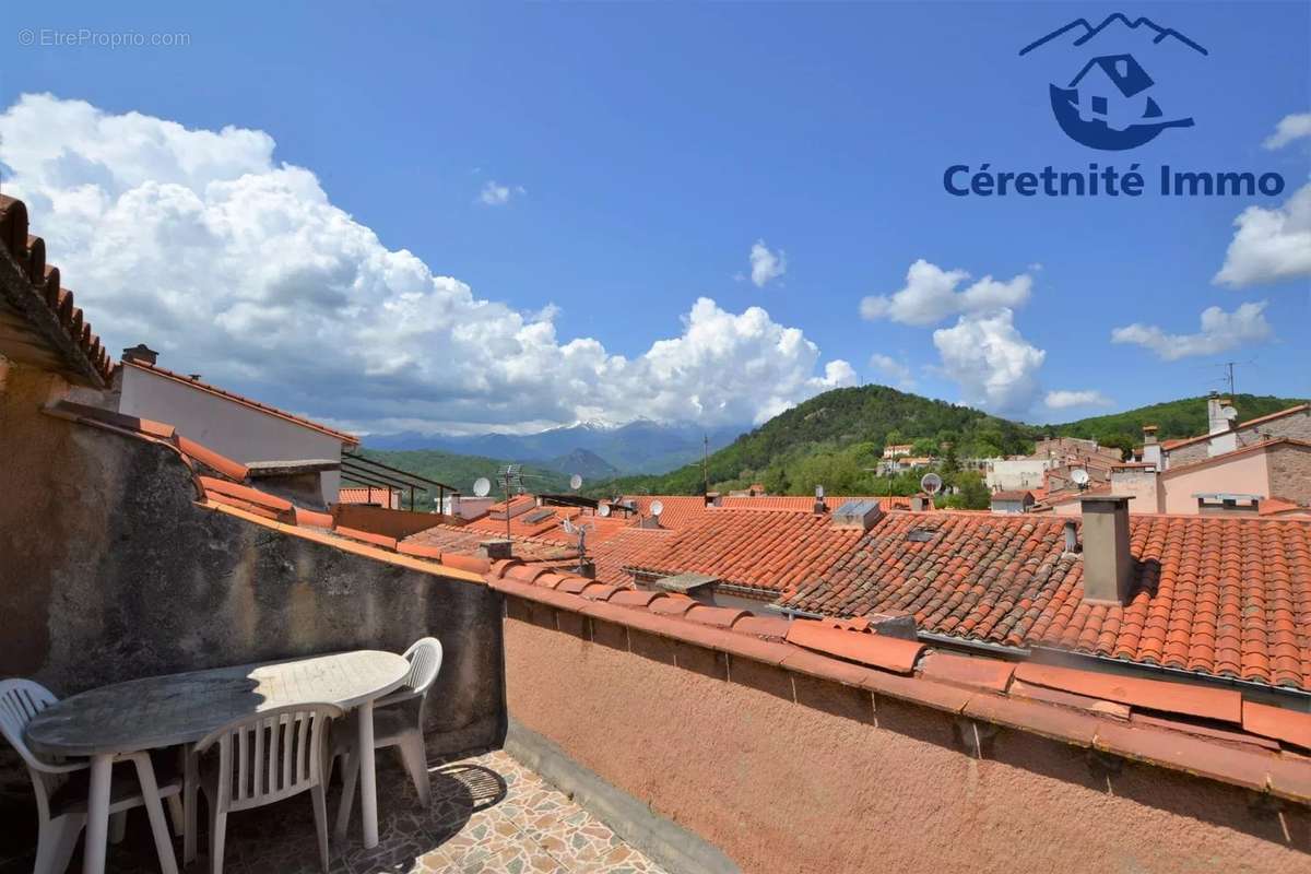 Appartement à SAINT-LAURENT-DE-CERDANS