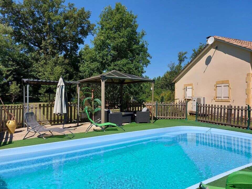 Maison à SALVIAC