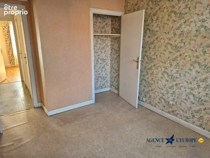 Appartement 55 m² à Vichy  - photo 7