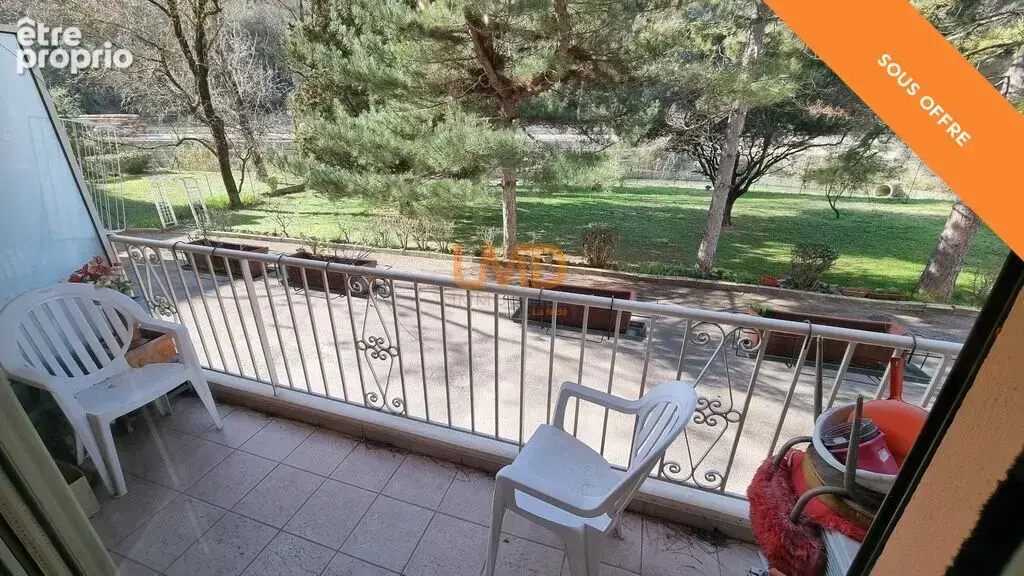 Trans-en-Provence – T2 55 m² – balcon sans vis-à-vis – garage – - photo 2
