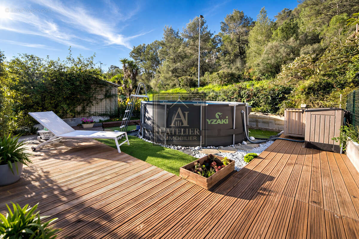 Maison de type 4 d'une superficie de 74 m2 avec garage sur une parcelle de 240 m2 - photo 2