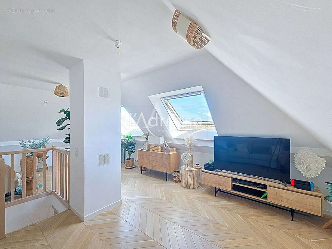 Maison à MAGNY-LE-HONGRE