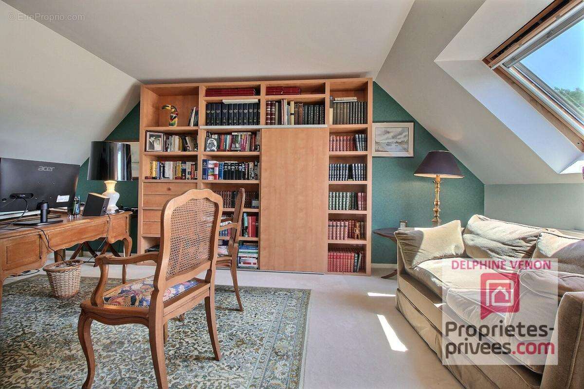 Propriété avec maison récente, plan d'eau et parc arboré de 6 619 m² à Sury Aux Bois - photo 10