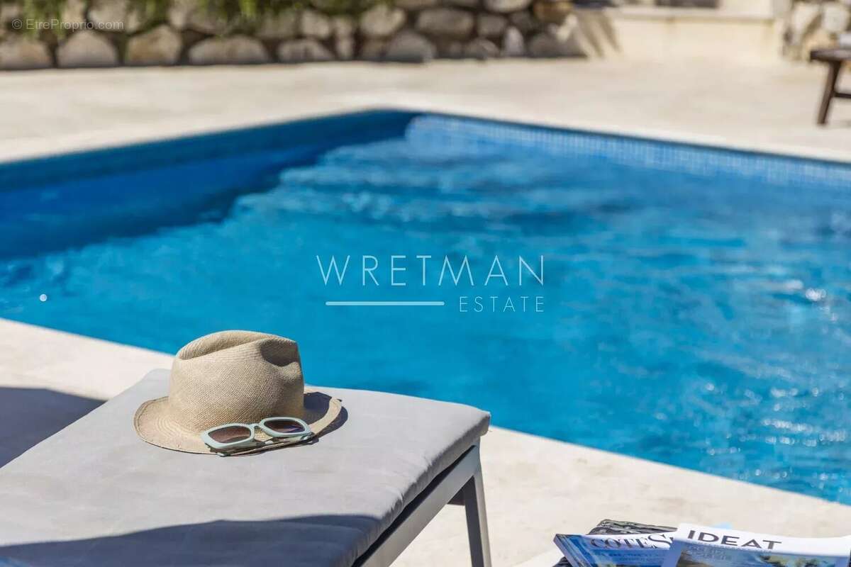 Maison à MANDELIEU-LA-NAPOULE