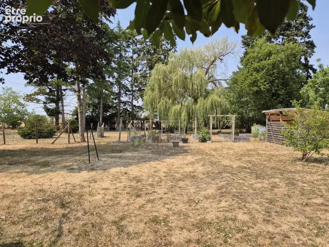Maison 8 pièces avec terrain. - photo 3