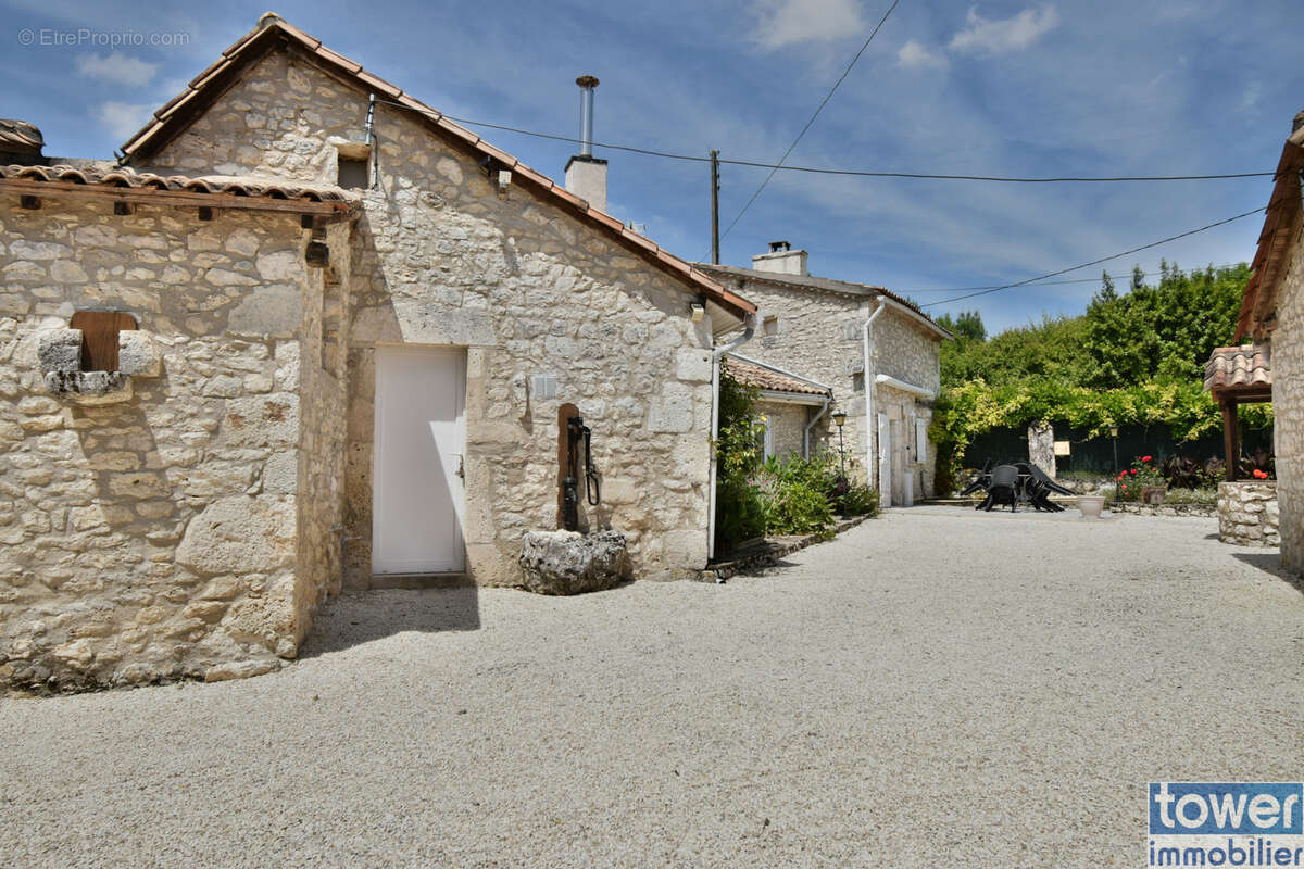 Maison à EYMET