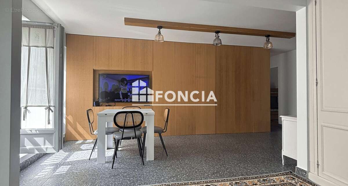 Appartement à CHILLY-MAZARIN