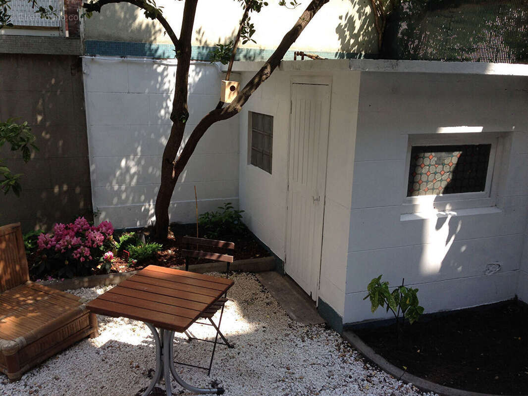 Appartement à LA GARENNE-COLOMBES