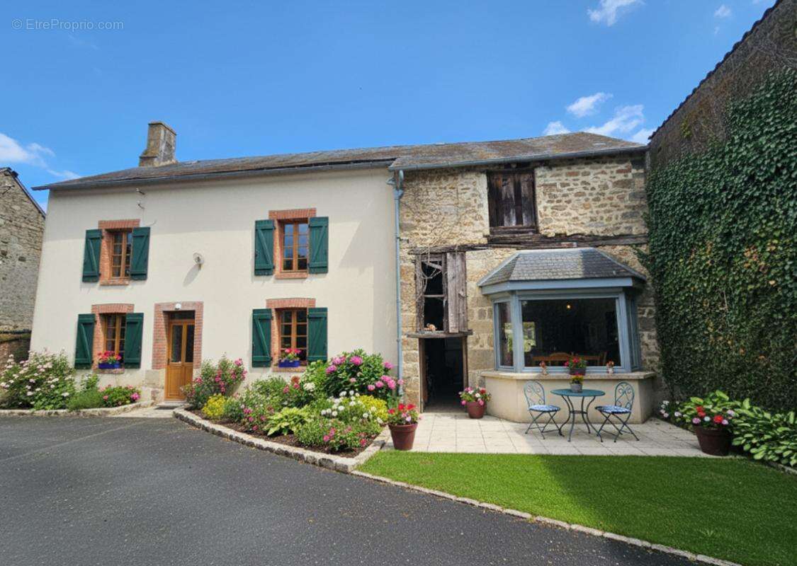 Maison à SAINT-SULPICE-LE-GUERETOIS