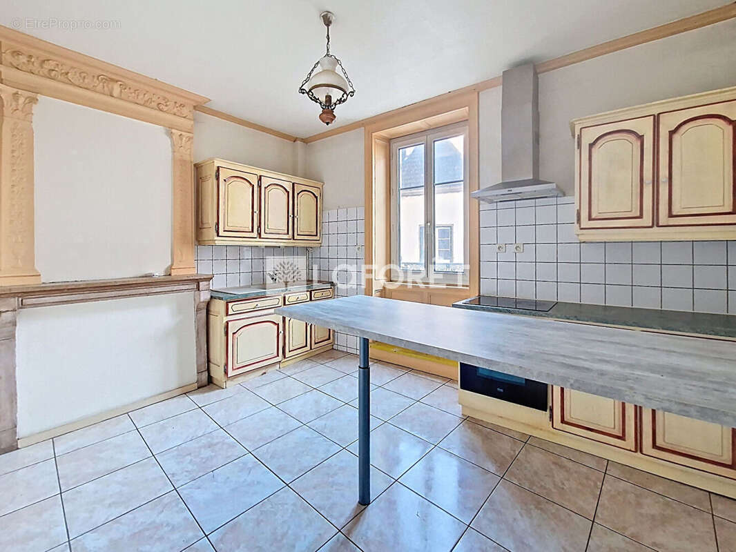 Appartement à GRAY