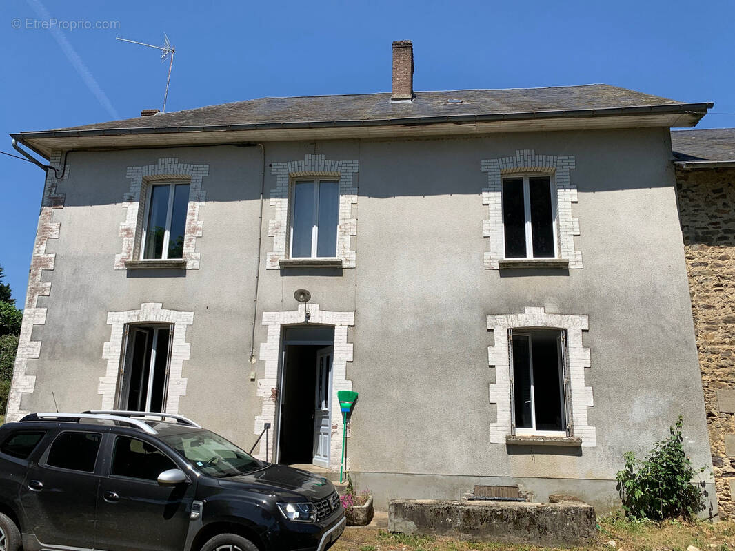 Maison à LA CROISILLE-SUR-BRIANCE