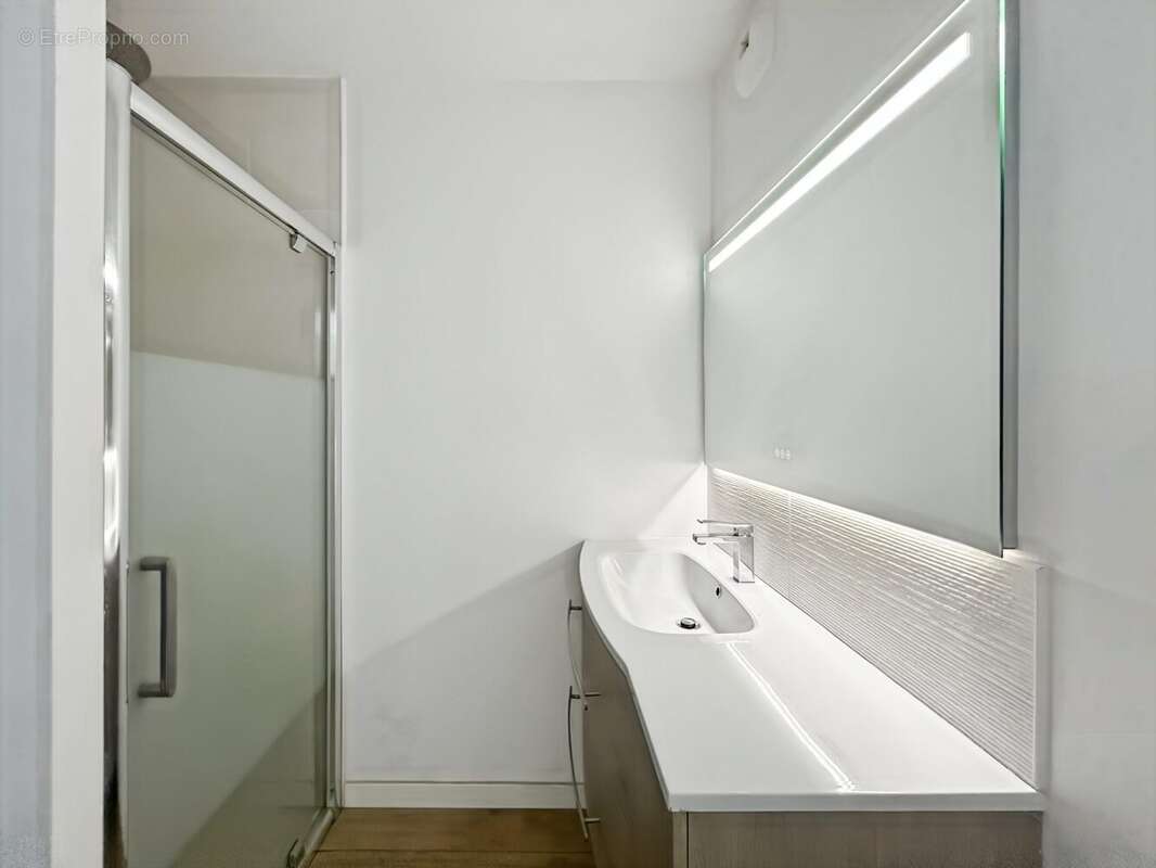 Appartement à FROUZINS