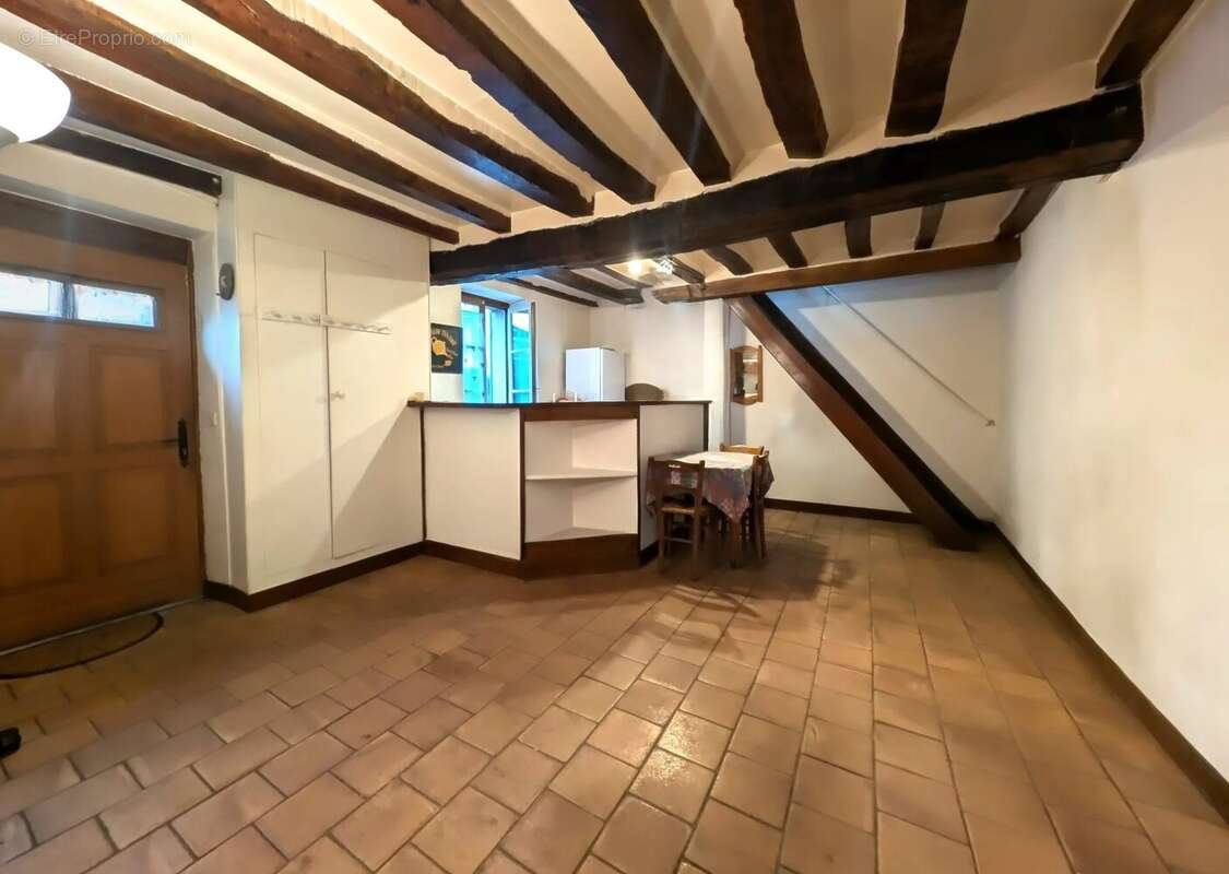 Maison à SAINT-REMY-L&#039;HONORE