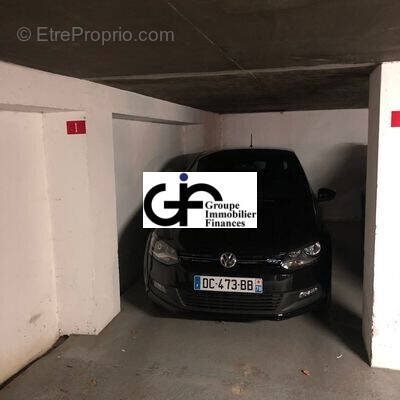 Parking à PARIS-16E