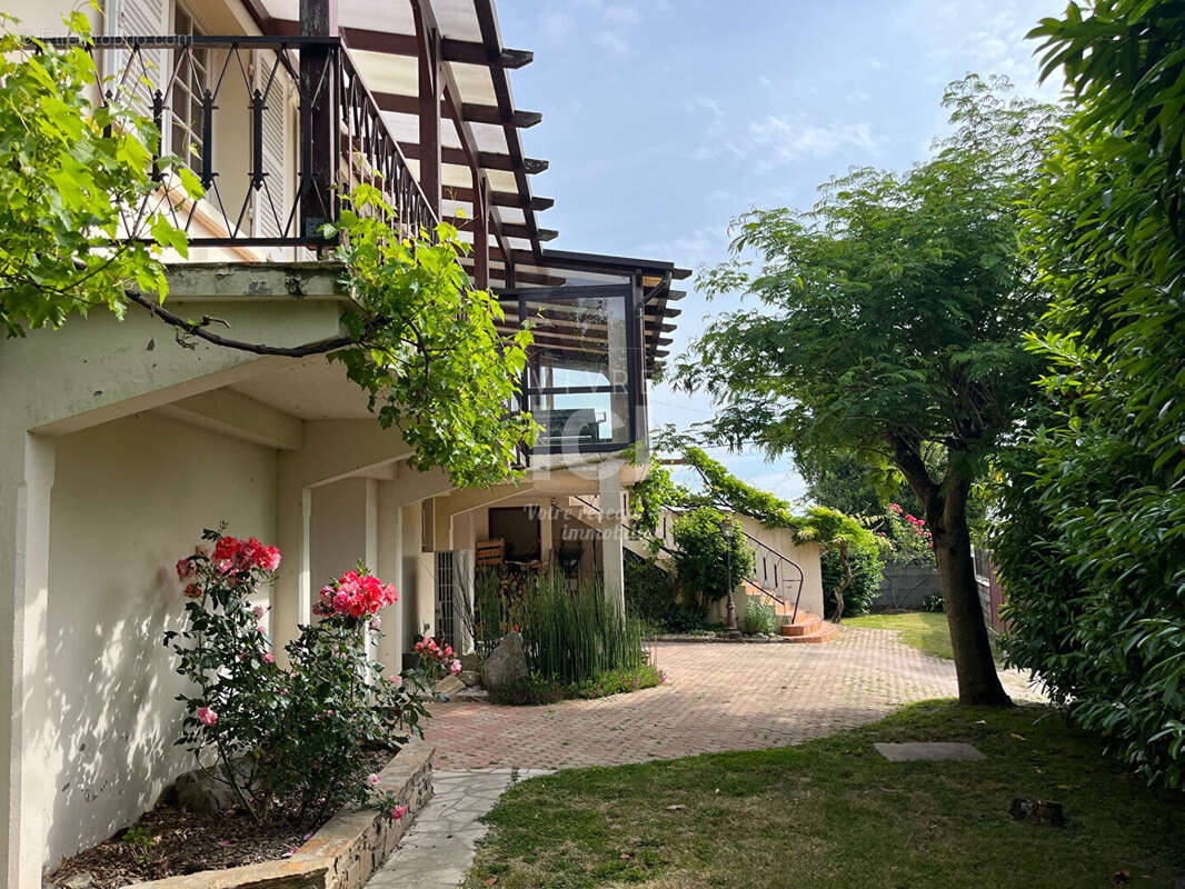 Maison à SAINT-JULIEN-DE-CONCELLES