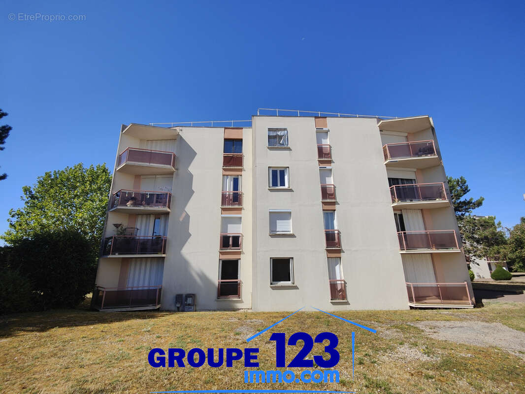 T1 lumineux avec vue dégagée   Idéal premier achat ou investissement - photo 8