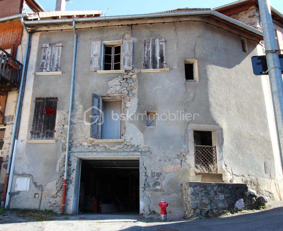 Maison de village à rénover intégralement – Projet réservé aux connaisseurs - photo 5