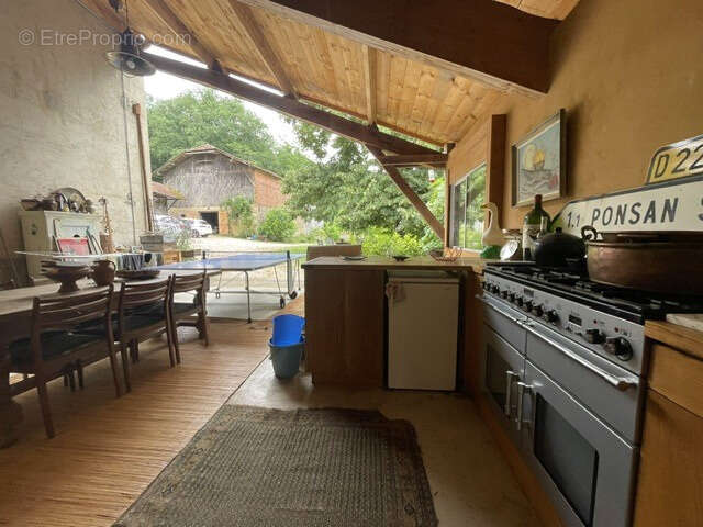 Maison avec vue pyrénéen avec dépendances aménagables, 2.8ha - photo 3