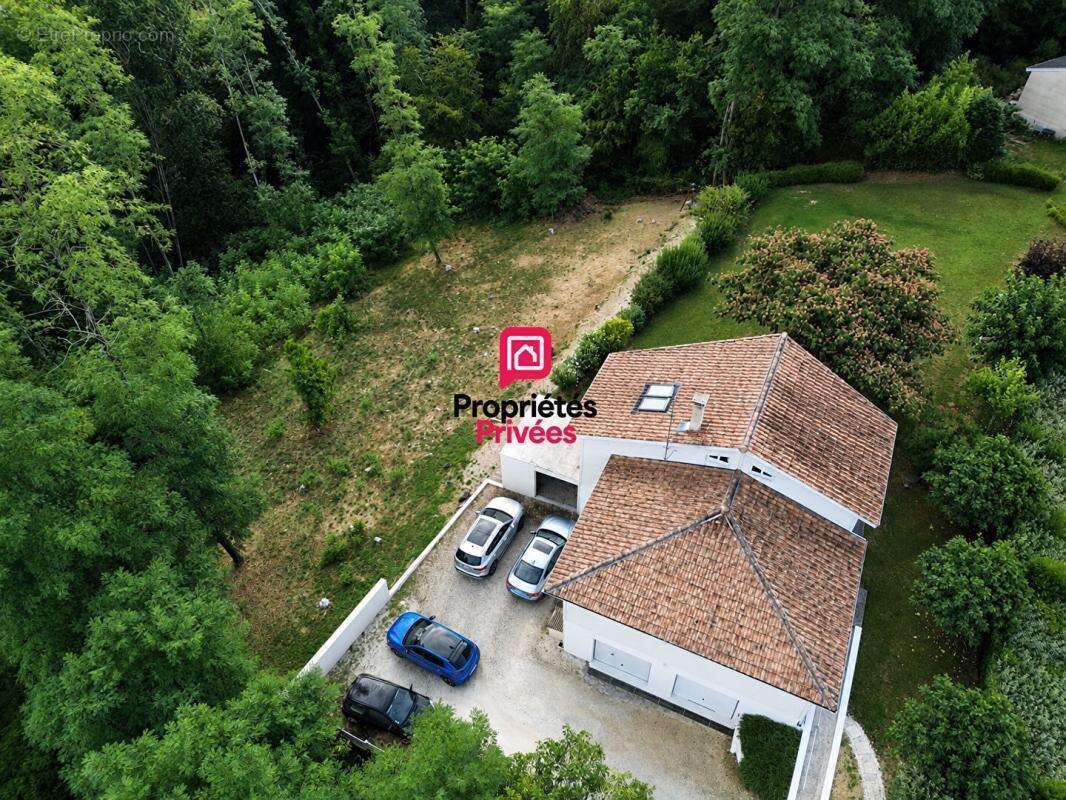 Maison à ossature bois avec vue et sous-sol complet, terrain de 3 800 m² - photo 3