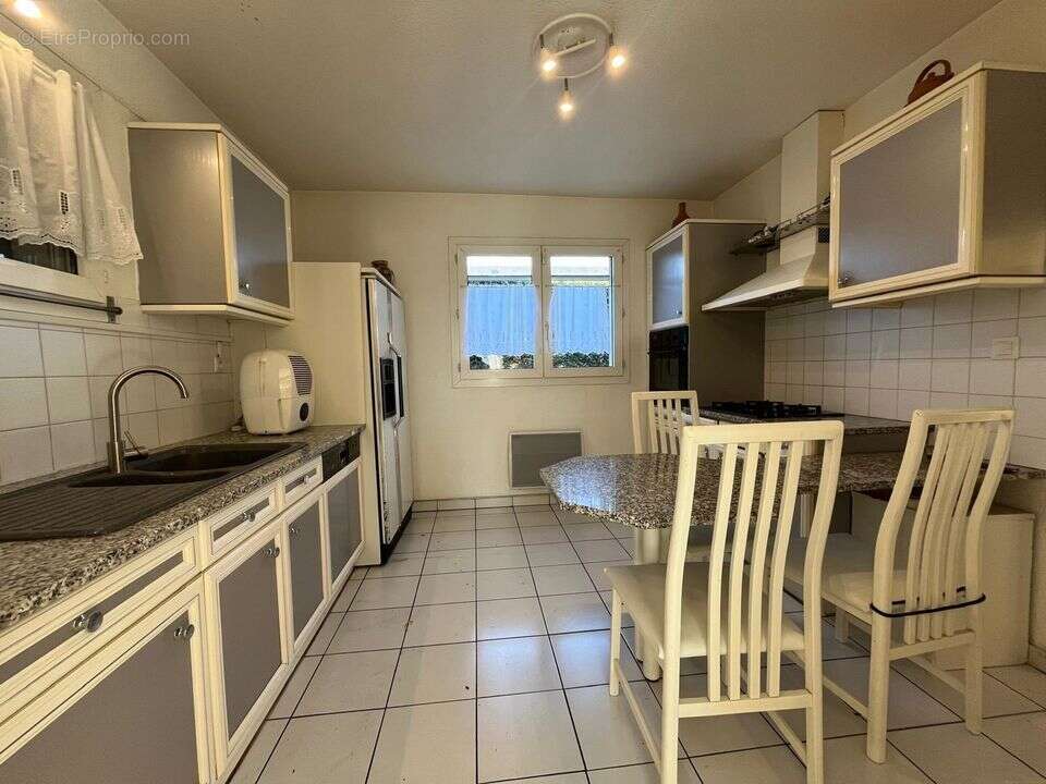 Maison à VETRAZ-MONTHOUX