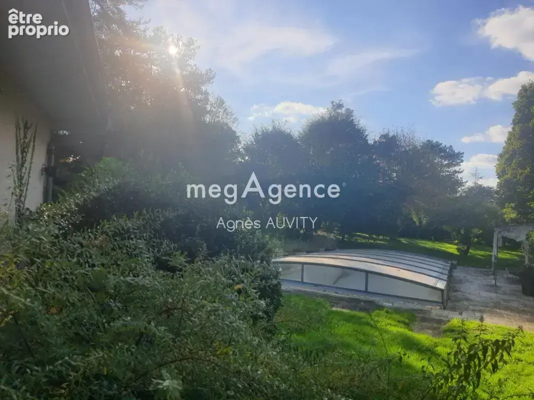 A découvrir : Un très beau pavillon dans un environnement calme et recherché! - photo 15