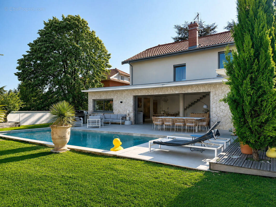 Maison à RILLIEUX-LA-PAPE