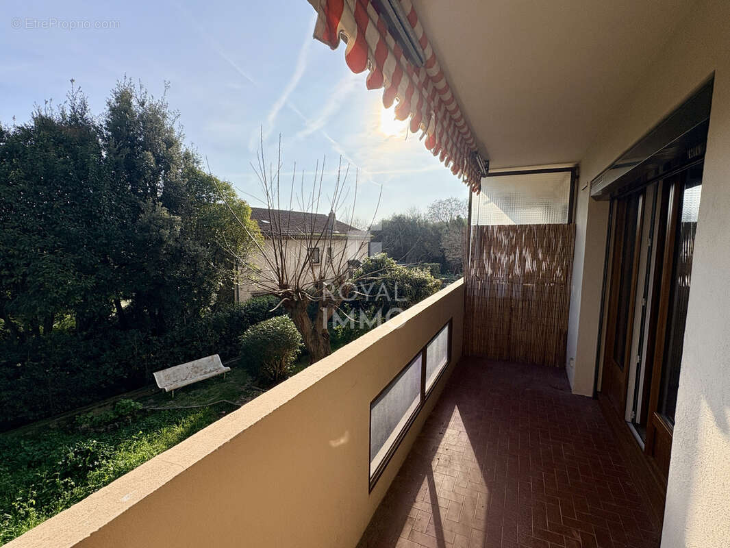 Appartement à LA VALETTE-DU-VAR