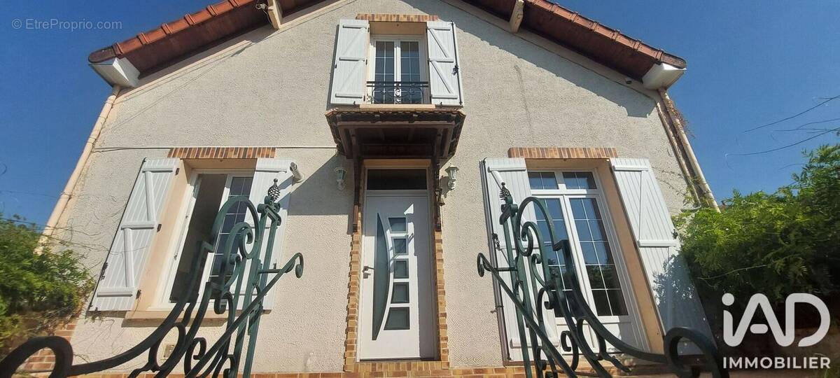 Photo 1 - Maison à VILLEBLEVIN