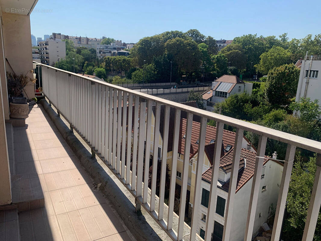 Appartement à COURBEVOIE
