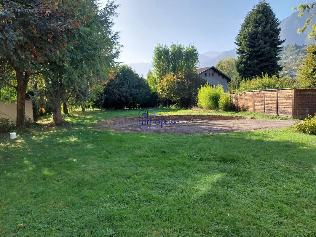 Terrain à ALBERTVILLE