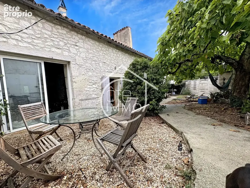 Maison à FLAUGEAC